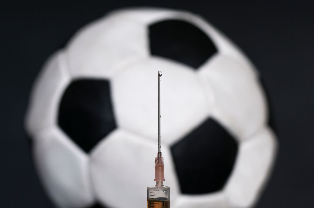 A védőoltás fontosságára hívja fel a figyelmet a FIFA