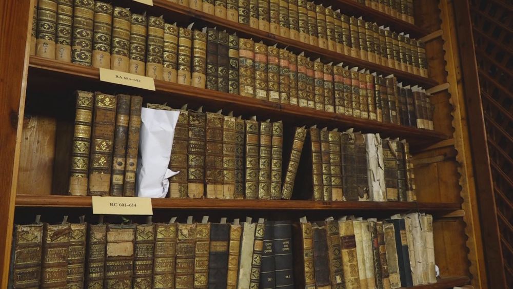 Átadták a Pécsi Egyházmegye új helyszínre költözött könyvtárát 