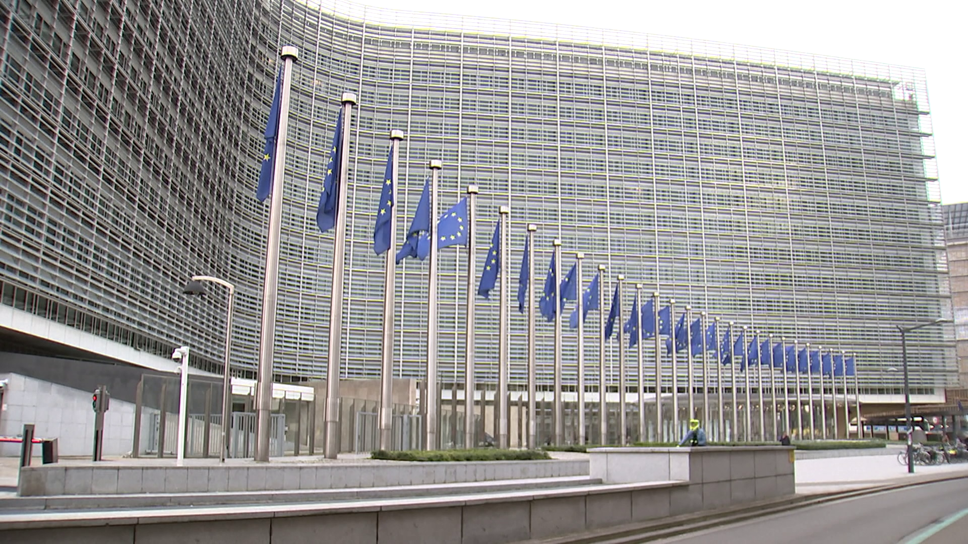 Az unió bizottságára gyakorol nyomást az Európai Parlament