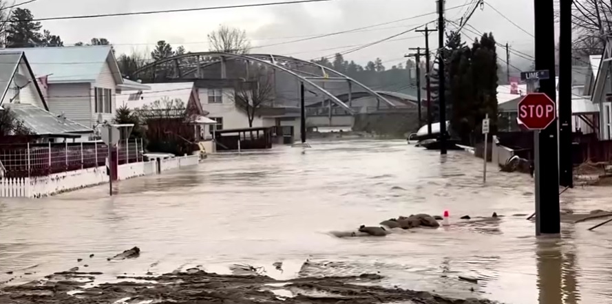 Halálos áldozata és eltűntjei is vannak a kanadai áradásoknak