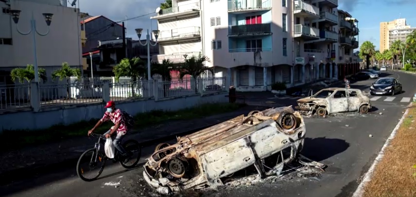 Macron nyugalomra intett a Guadeloupe-on kialakult helyzet miatt