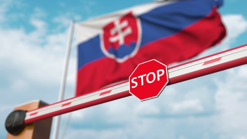 Kéthetes országos karantént rendeltek el Szlovákiában