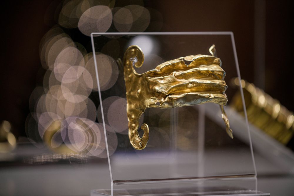 3500 éves, 18 karátos arany karperec a Nemzeti Múzeum új műtárgya