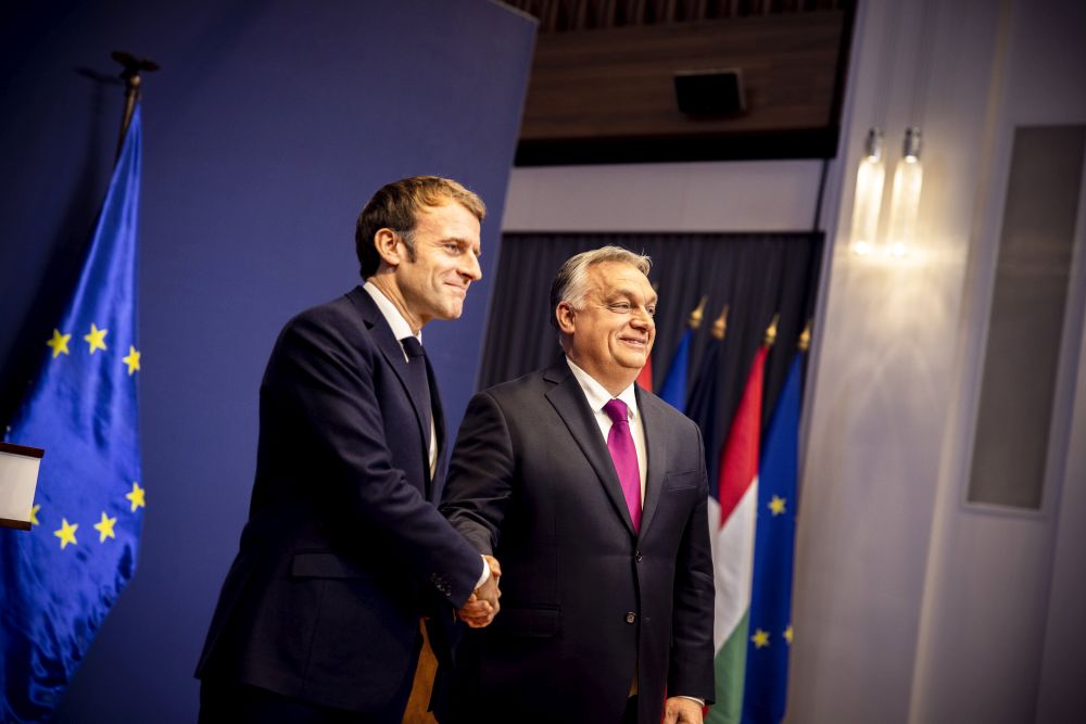 Macron elnök meghívására Párizsban vacsorázik Orbán Viktor