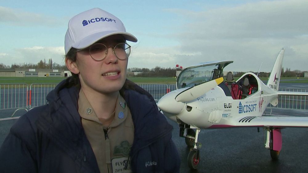 Körberepülte a Földet és világrekordot állított a 19 éves pilótanő