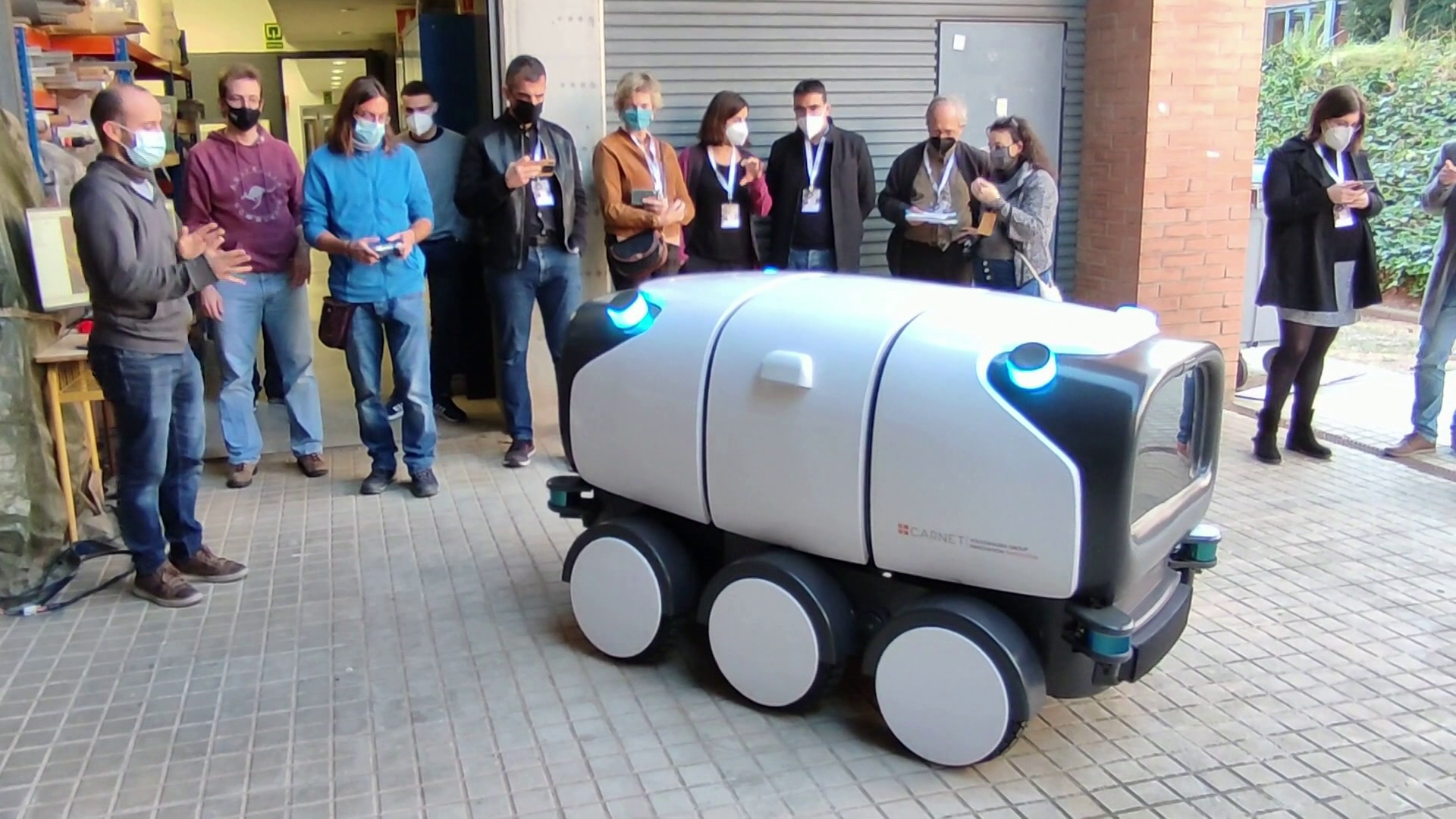 Házhoz szállító robotokat tesztelnek Debrecenben 