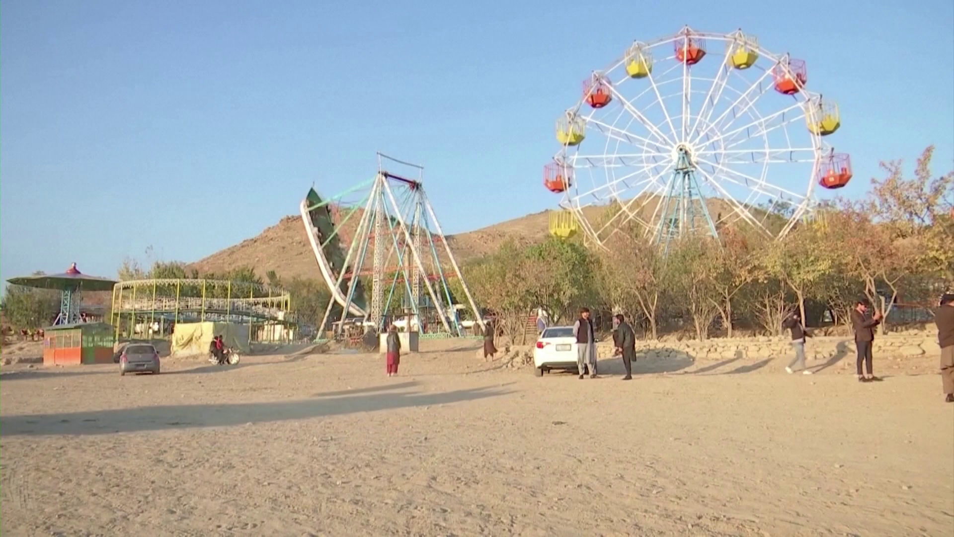 Vidámparkba se mehetnek együtt a férfiak és a nők Kabulban