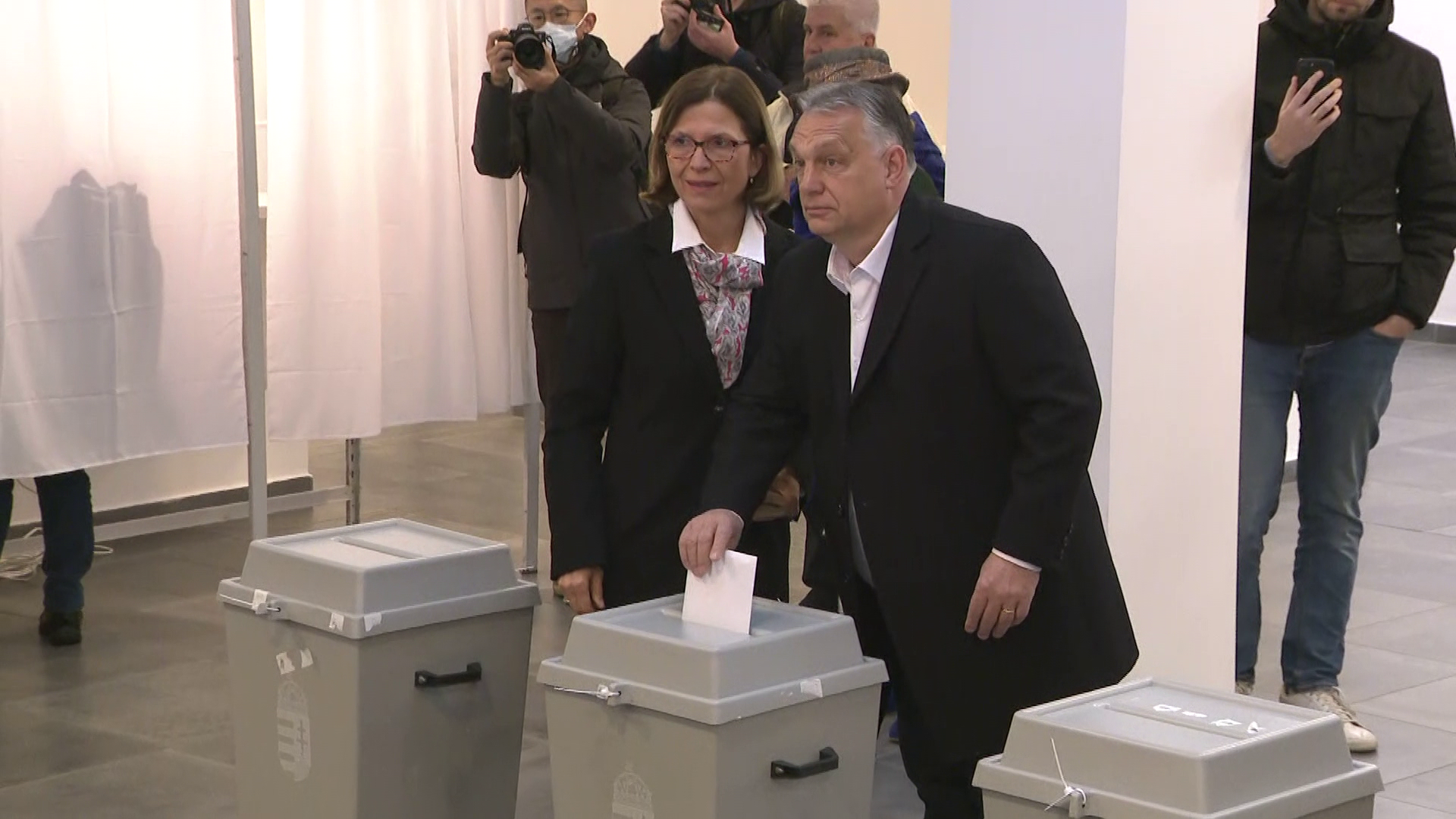 Orbán Viktor is leadta szavazatát