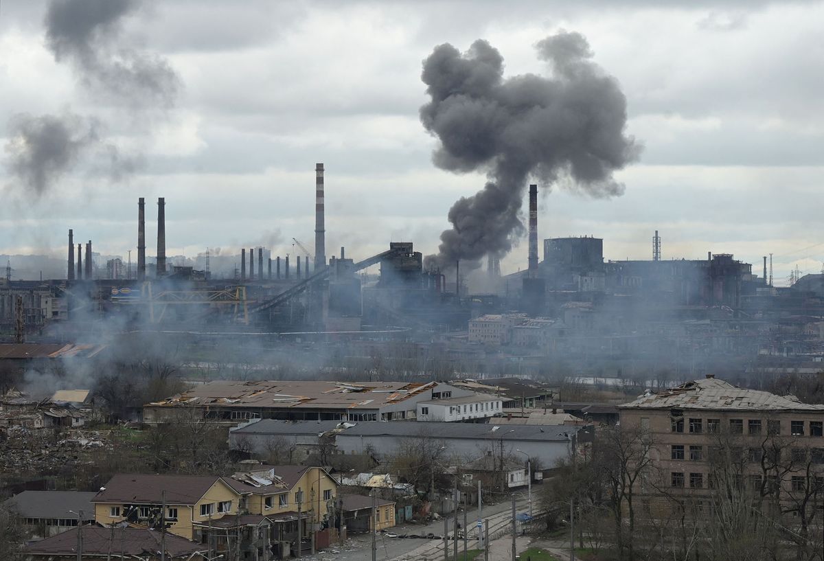 Nem tudják bevenni a mariupoli acélgyárat az oroszok