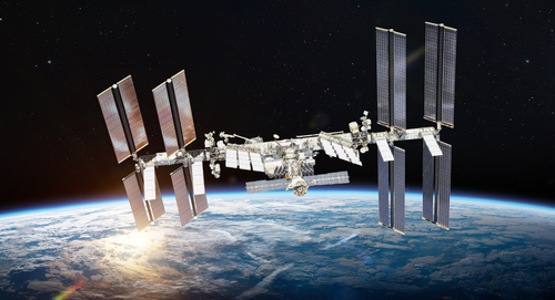 Űrszemét miatt kitérő manőverre kényszerül a Nemzetközi Űrállomás