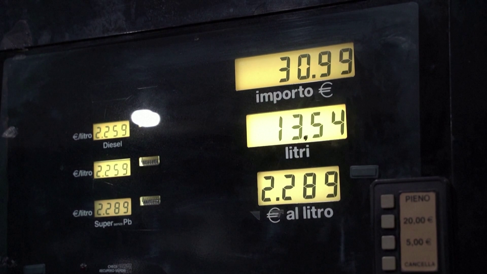 Elszállt a gáz és az olaj ára Európában, általános drágulás várható