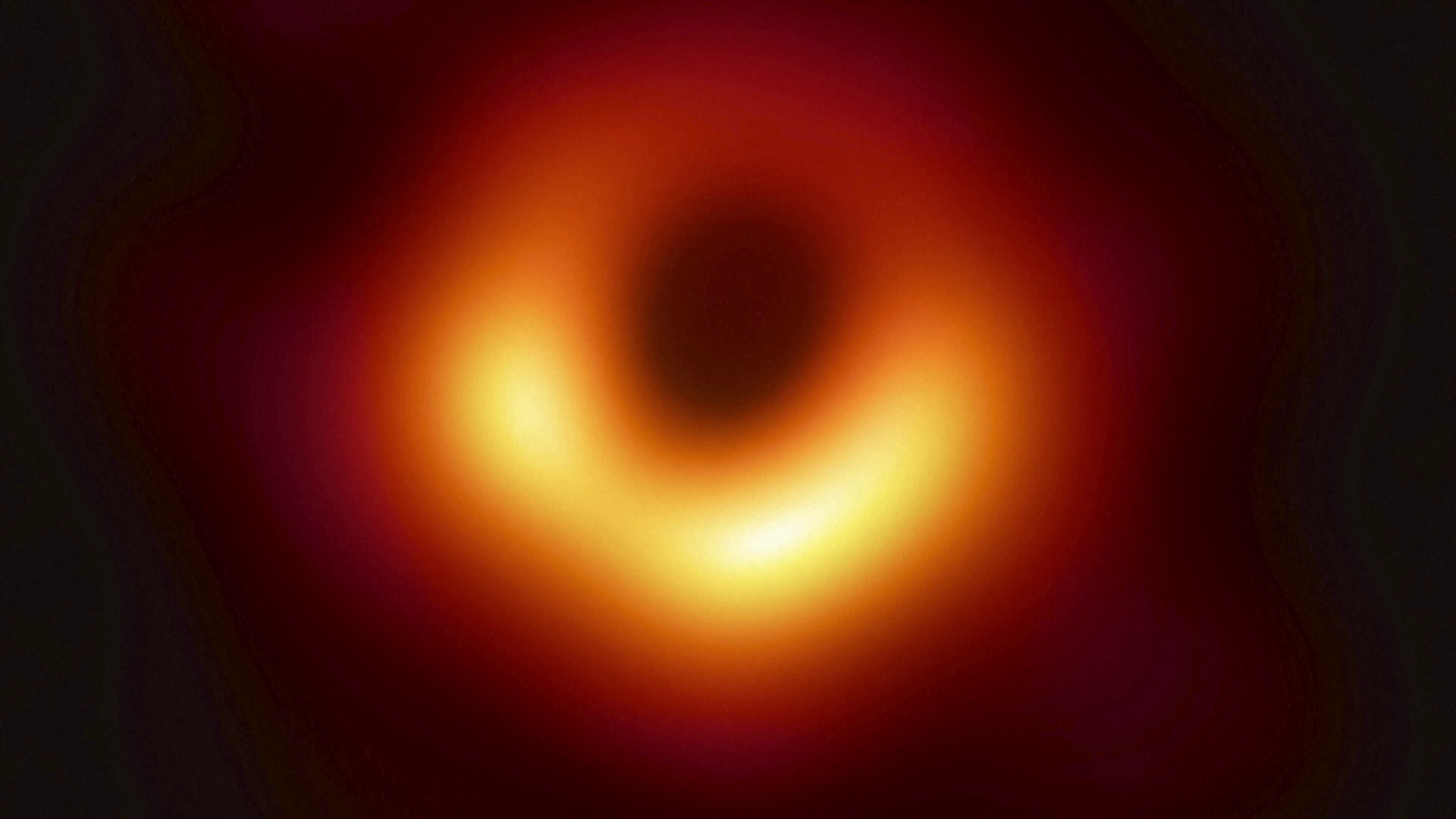 Fotó a Tejútrendszer közepén lévő szupernagy tömegű feketelyukról 