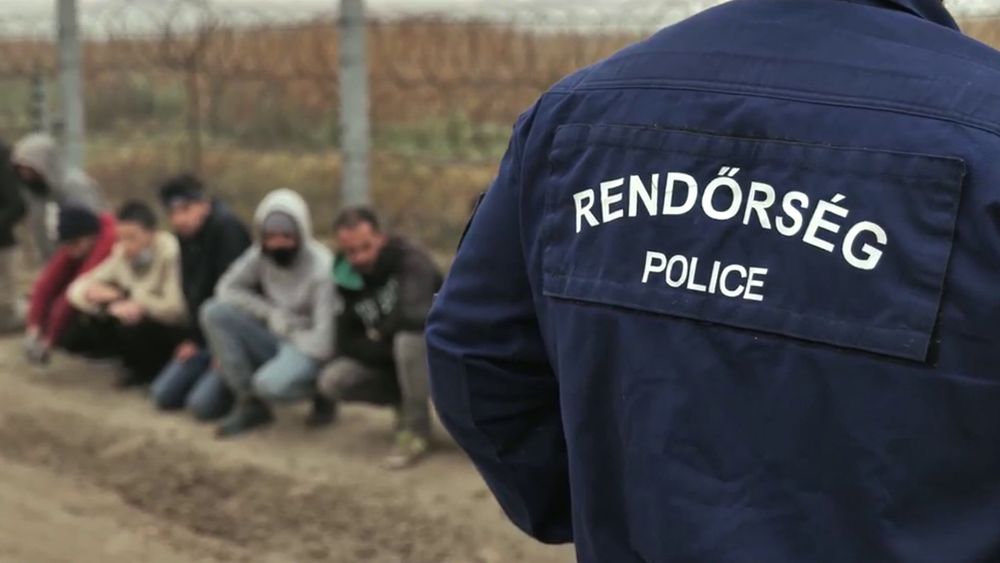 Határsértők több mint hatvanfős csoportját tartóztatták fel Szegeden 