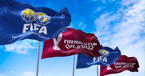 FIFA - Már a katari vb-n debütálhat a félautomata videobírós rendszer, marad az öt csere