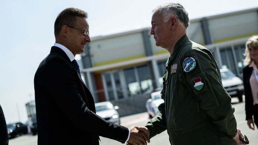 Szijjártó Péter: Magyarország érdeke az, hogy a konfliktus ne eszkalálódjon