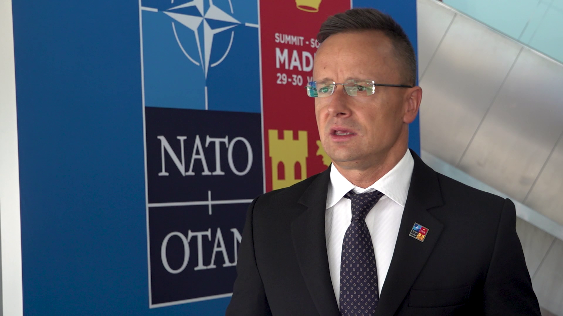 Hivatalos: A NATO felkérte a csatlakozásra Svédországot és Finnországot 