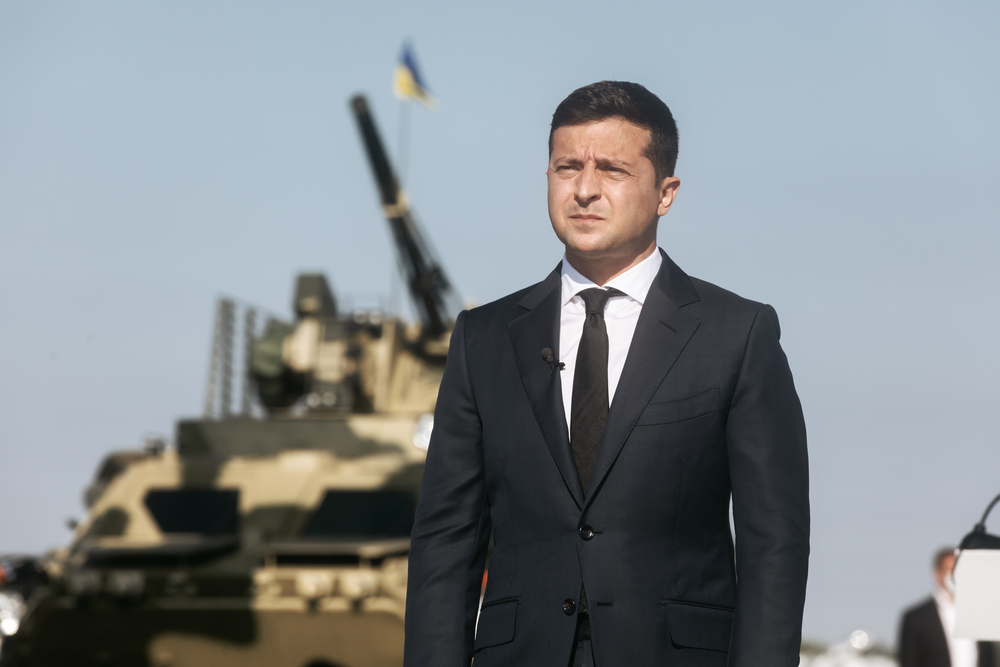 Zelenszkij elrendelte az ukrán ellenőrzés alatt álló donyecki települések kötelező kiürítését