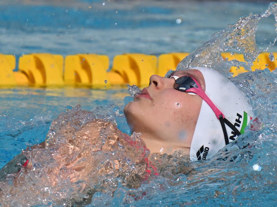 Úszó Eb: Molnár Dóra bronzérmes női 200 háton!