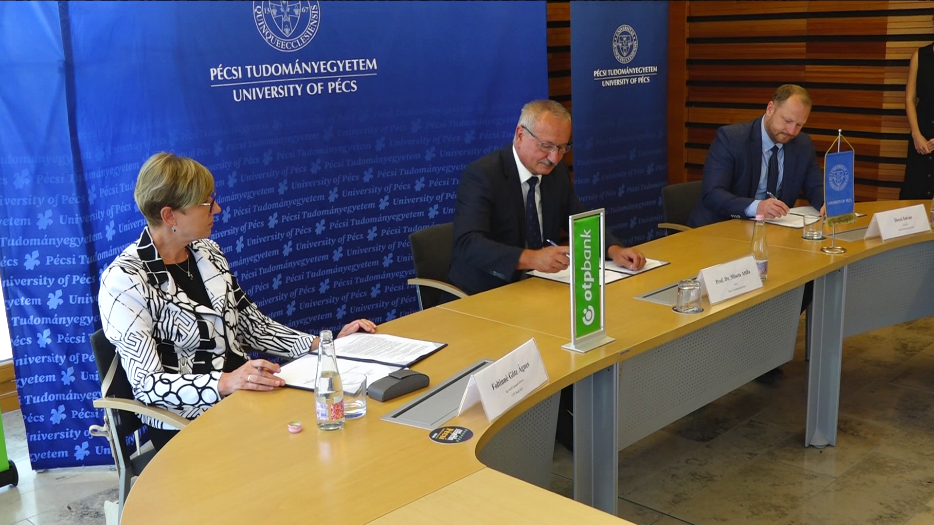 Megújította együttműködési megállapodását a Pécsi Tudományegyetem és az OTP 