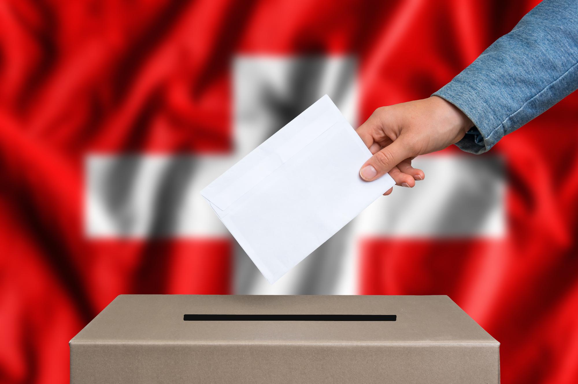 Svájcban népszavazáson elfogadták a nők nyugdíjkorhatárának emelését
