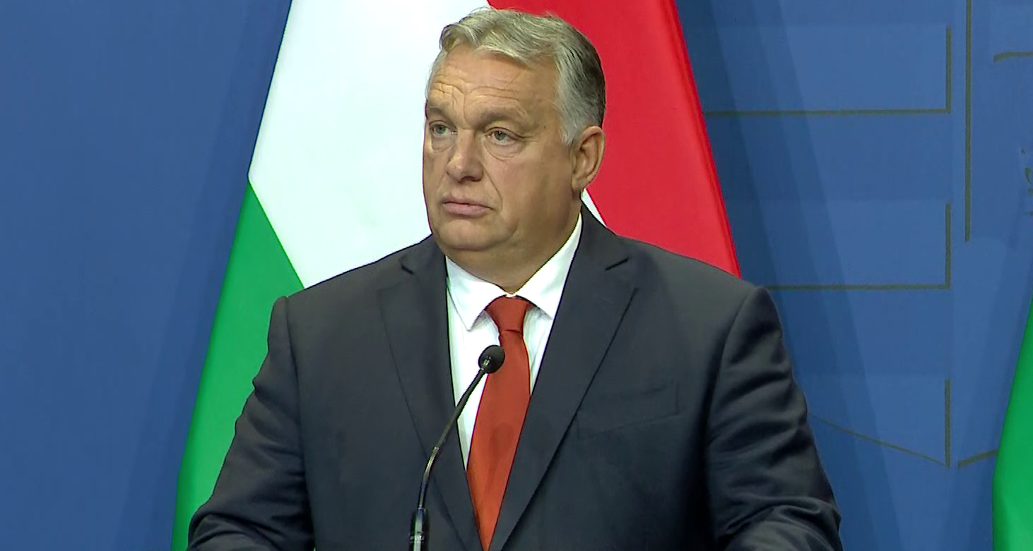 A magyar-osztrák-szerb csúcstalálkozó sajtótájékoztatója Budapestről