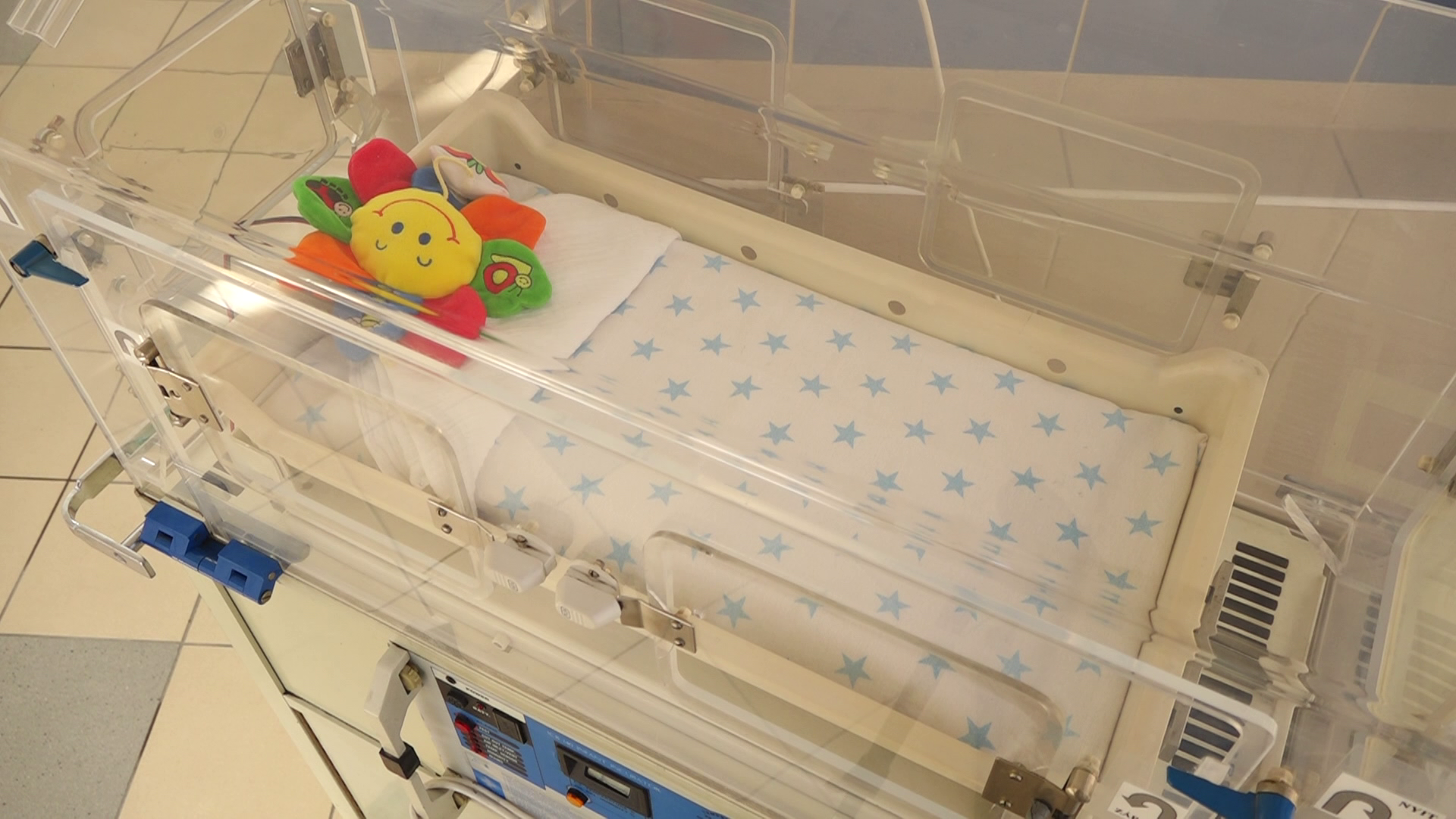 Mintegy 150 csecsemő életét mentették már meg a babamentő inkubátorok