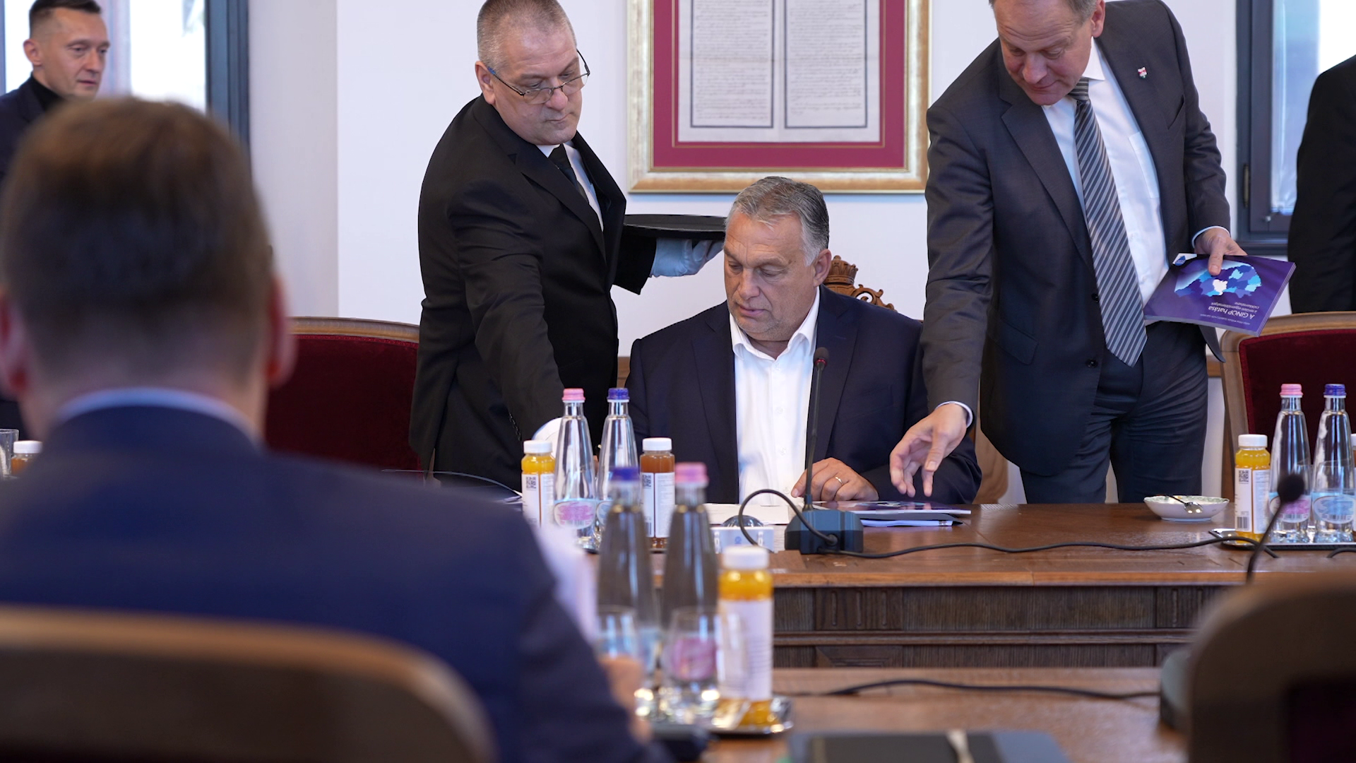 Kormányüléssel készül Orbán az EU-s csúcstalálkozóra