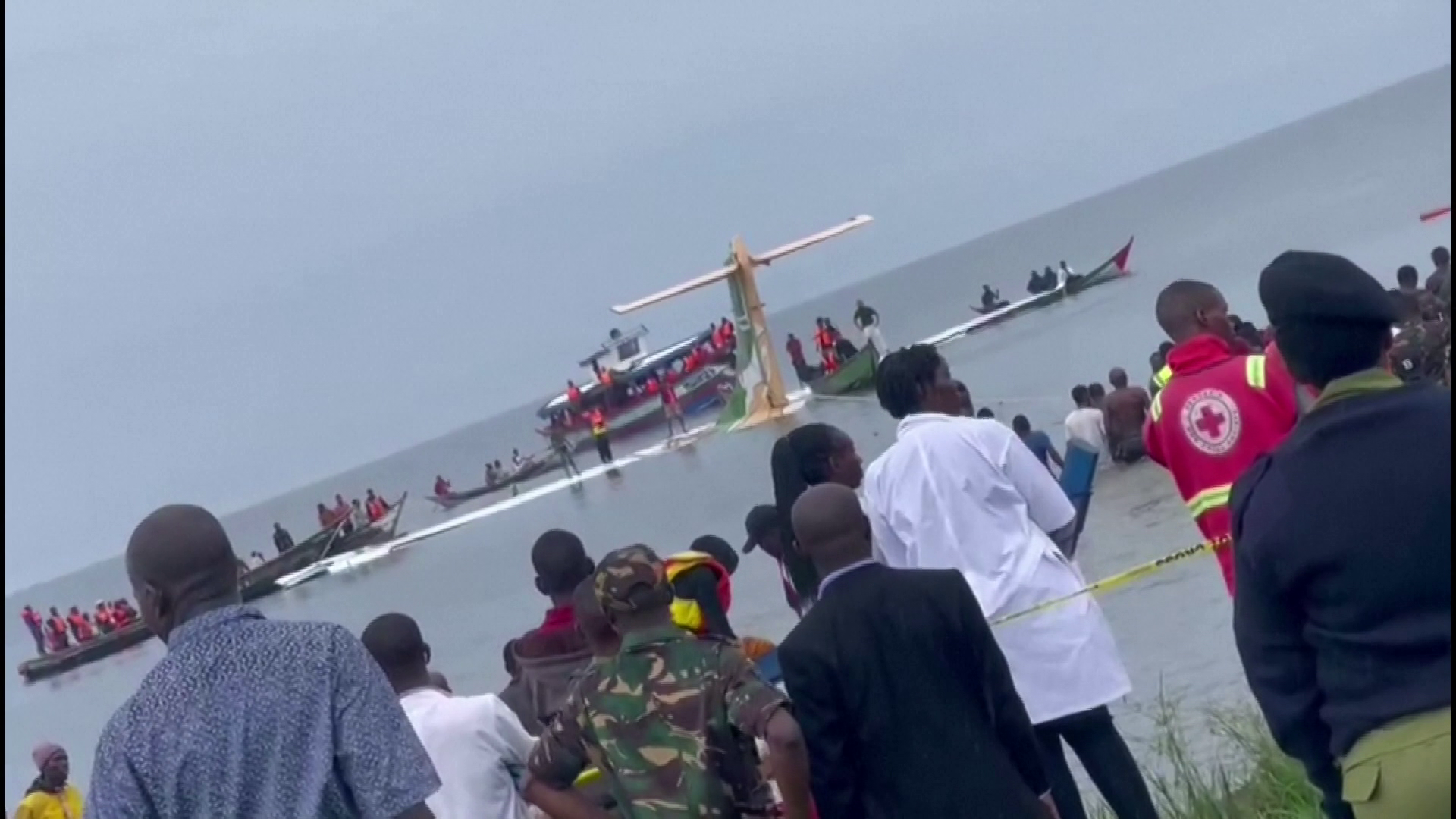 Tizenkilenc halottja van a tanzániai repülőgép-szerencsétlenségnek