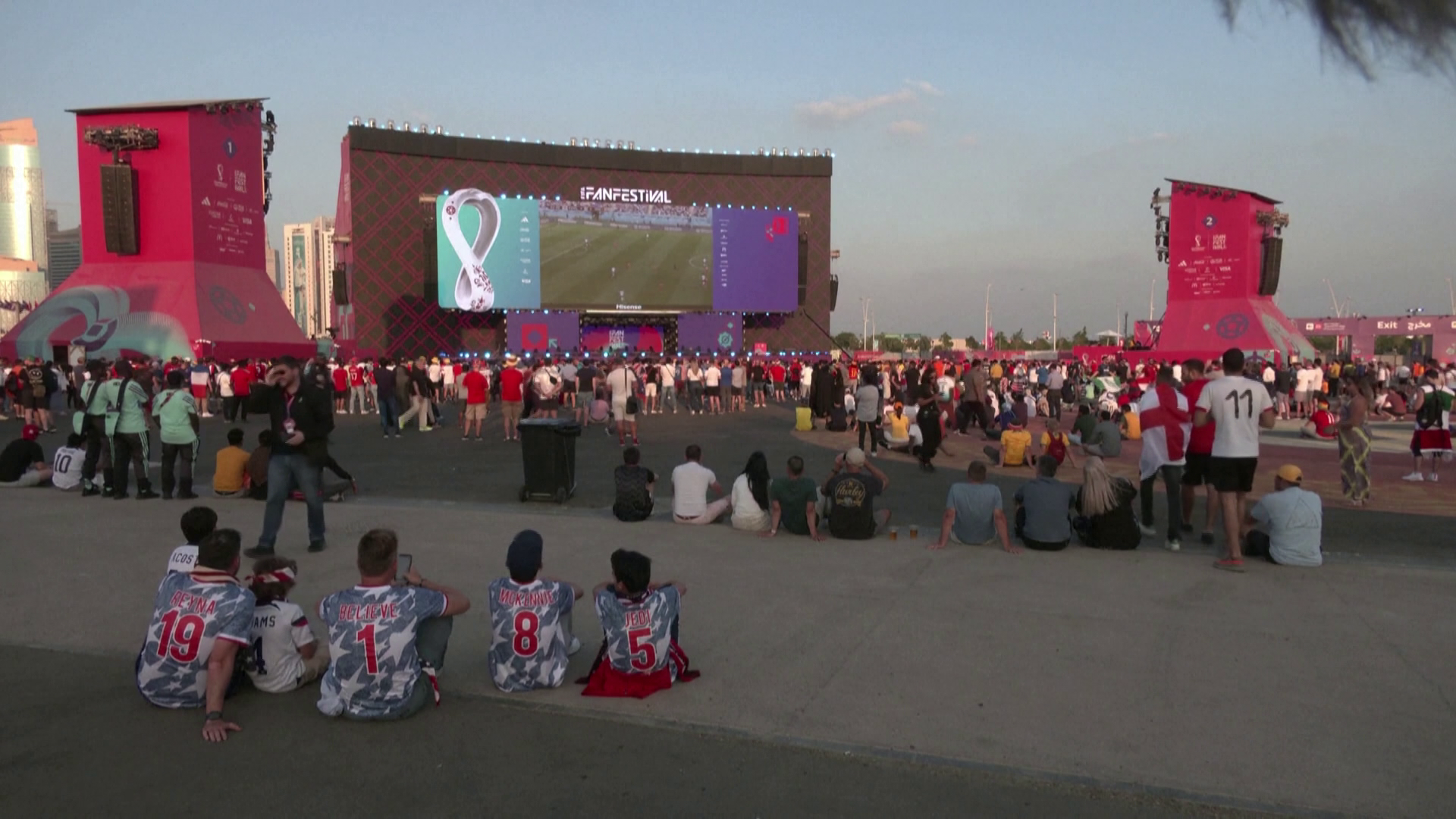 Sok angol szurkoló nem jutott be a stadionba