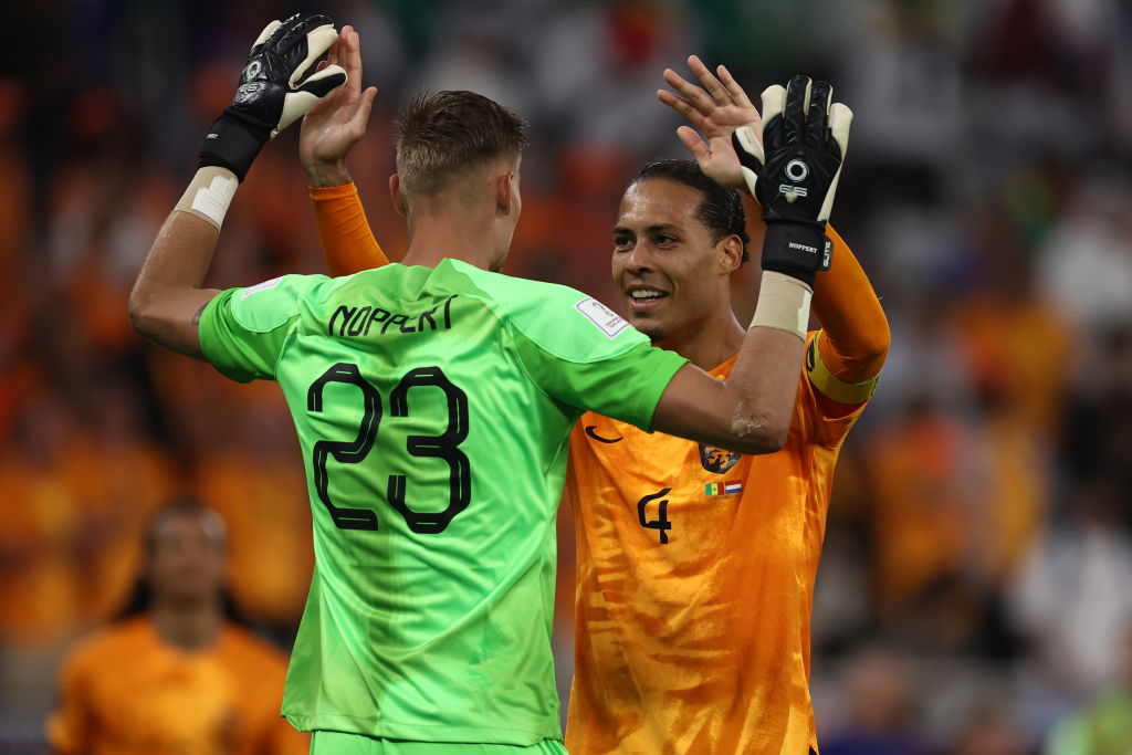 A hajrában szerzett gólokkal győzte le Hollandia Szenegált