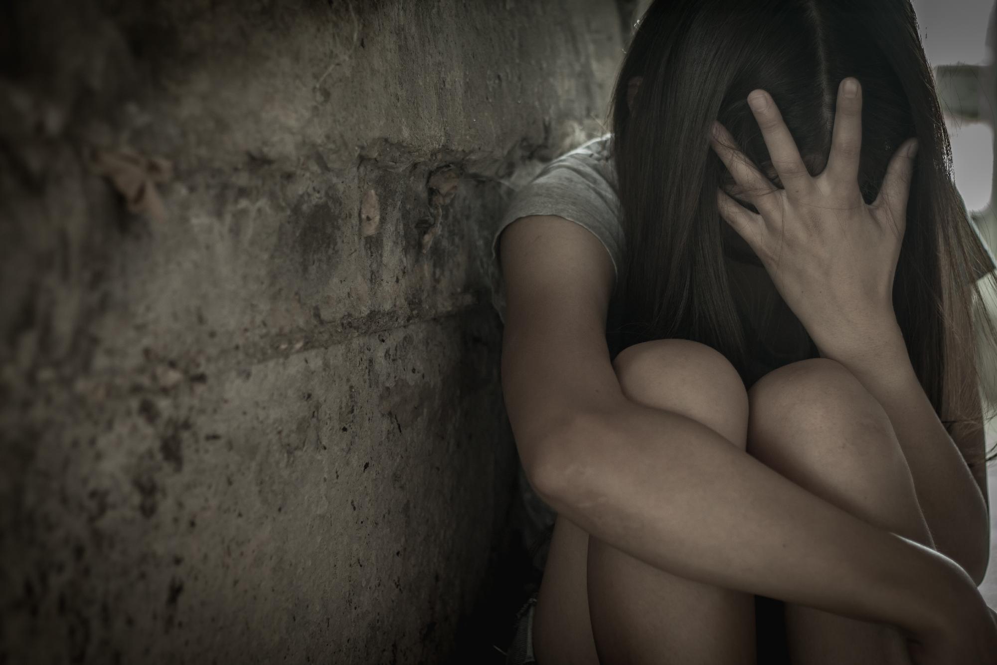 Tizenhárom éves lányt kényszerített prostitúcióra