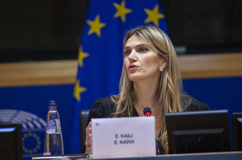 Mráz Ágoston Sámuel: Világbotrány az Európai Parlament korrupciós ügye