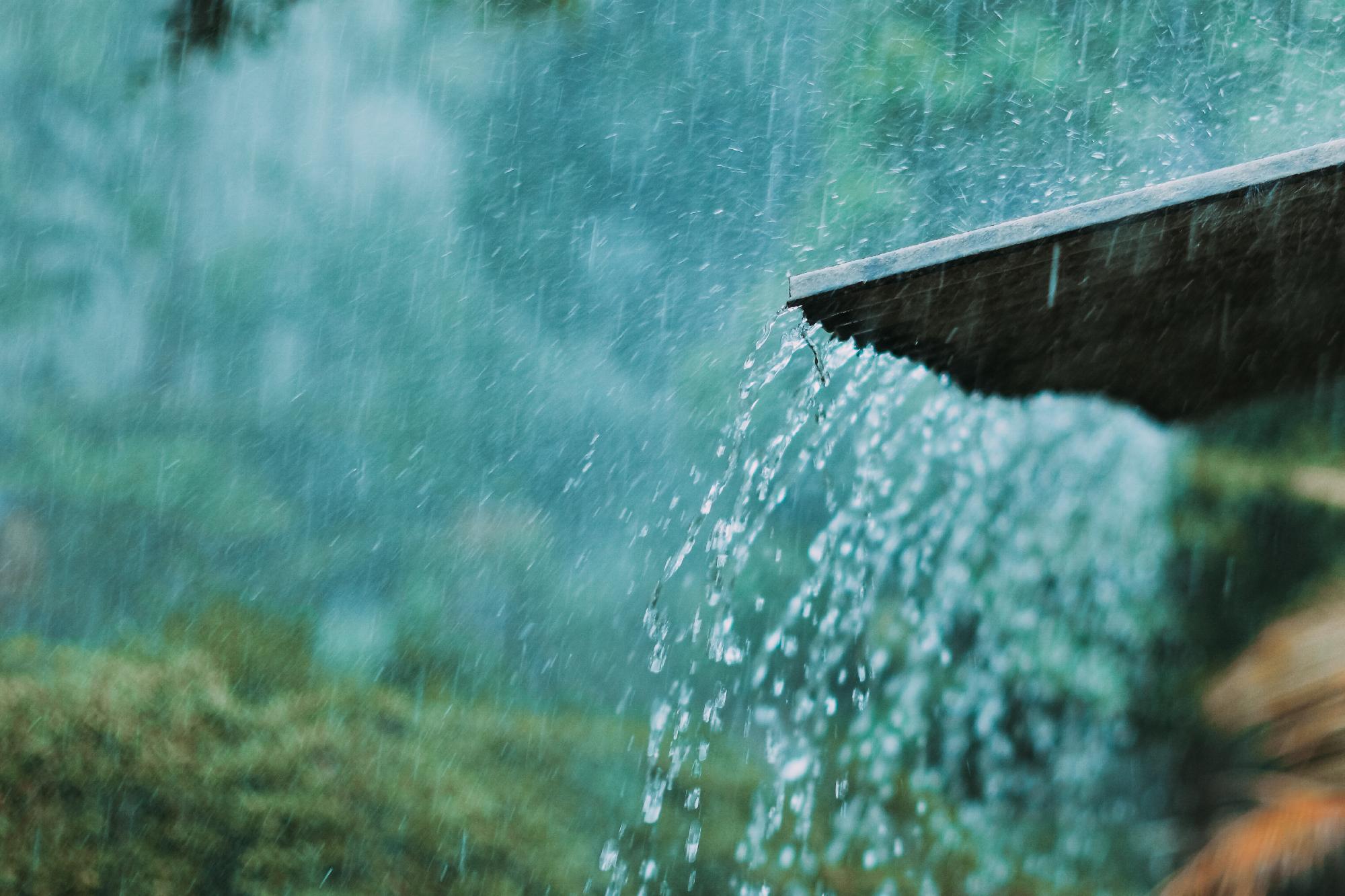 The Roof Rain. To pour Rain. Drizzle to Downpour. Yoovia Tlaloc's Downpour (Rain). Raining перевести