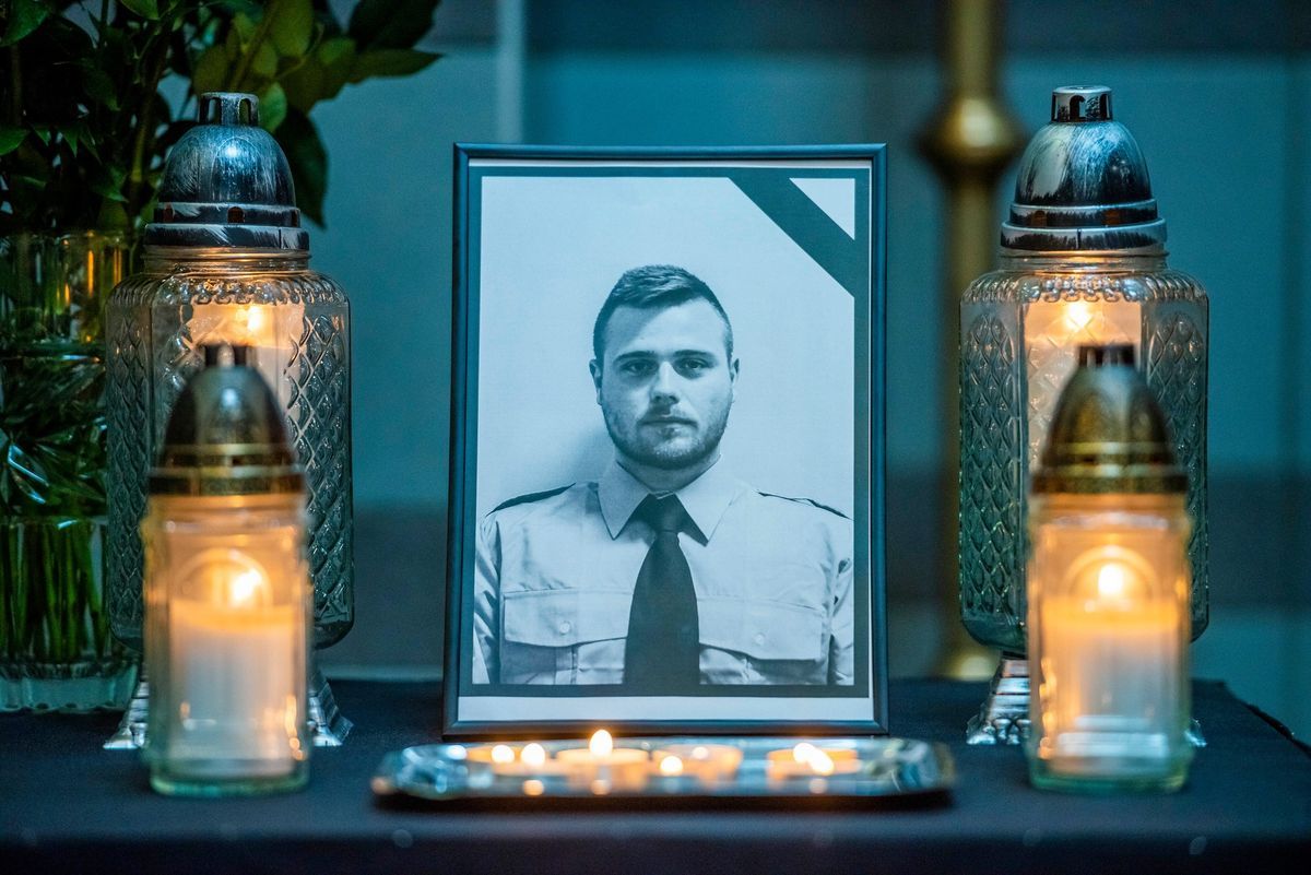 Ma temetik a megkéselt Baumann Péter rendőrt