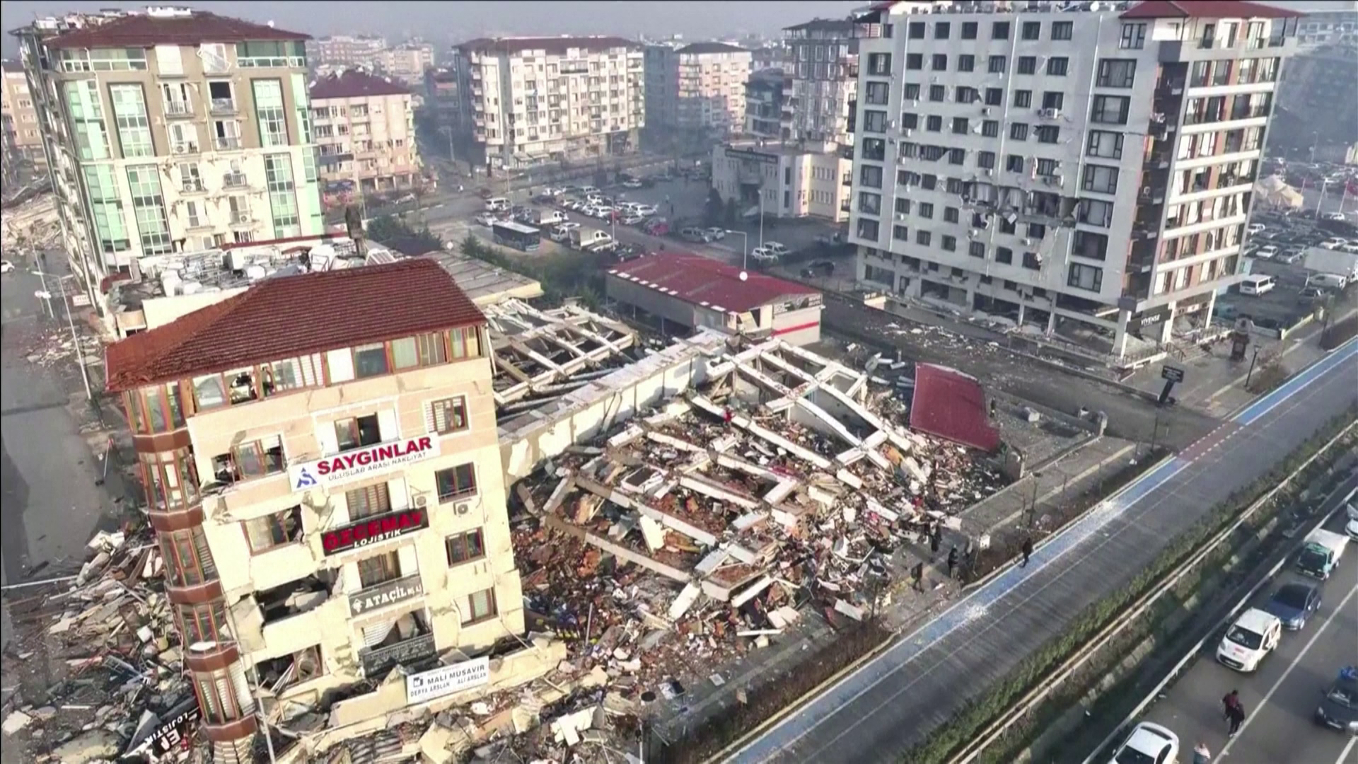 Radar - Újabb földrengés Törökországban, több mint 5000 halott