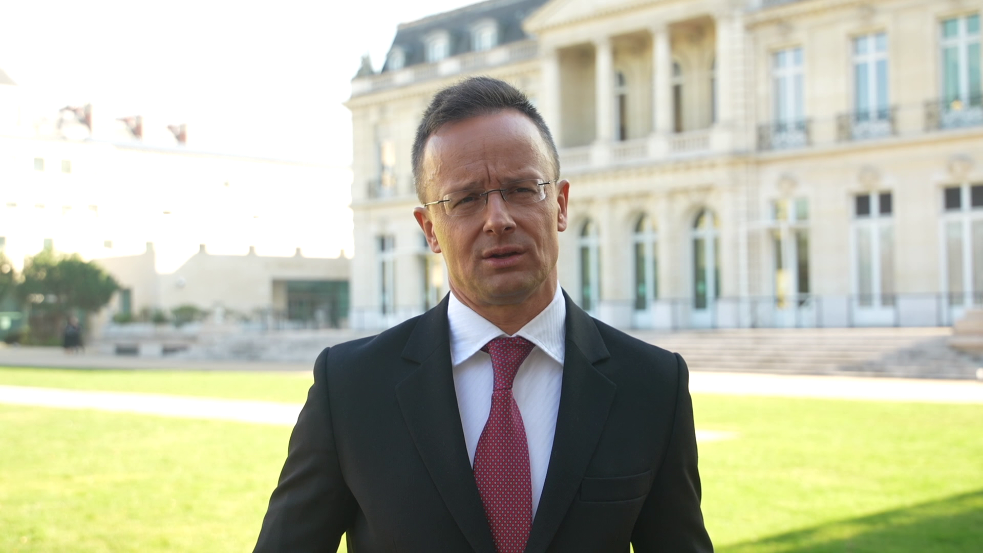  Szijjártó: Magyarország és Franciaország is békét szeretne Ukrajnában 