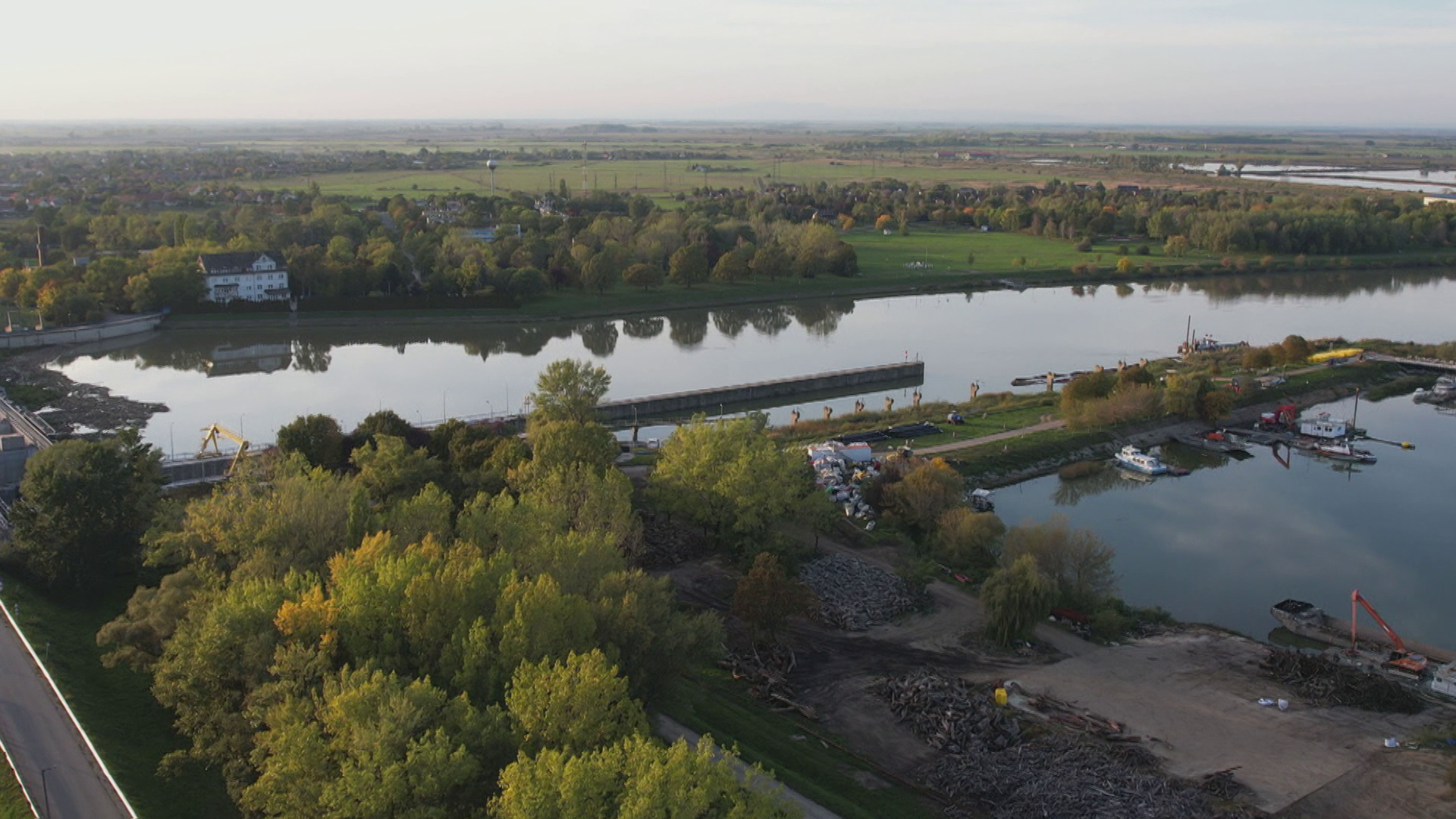 Idegenforgalmi fejlesztés, vízvisszatartás a Tisza-tónál