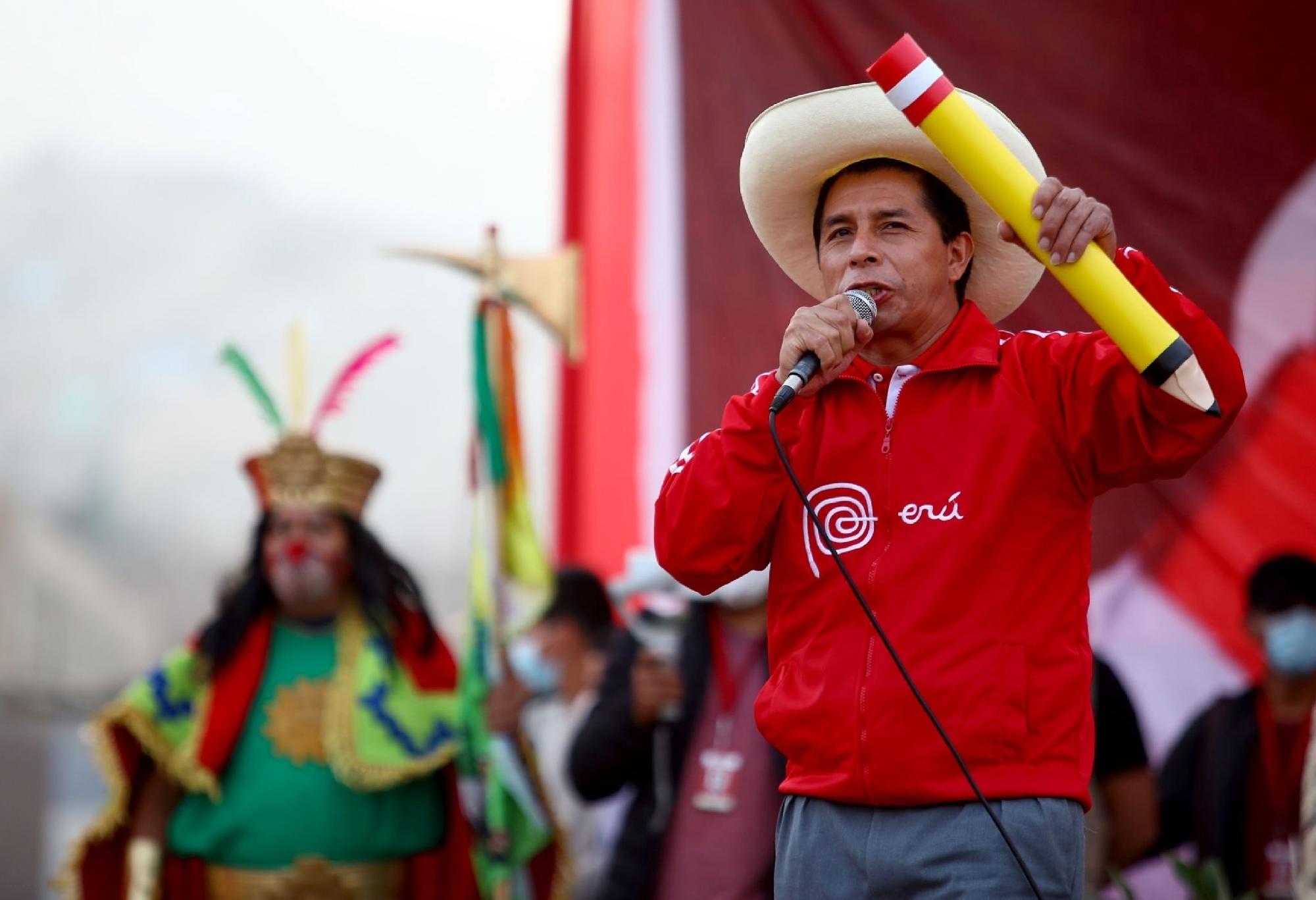 A perui parlament jóváhagyta a volt elnök elleni vádemelést