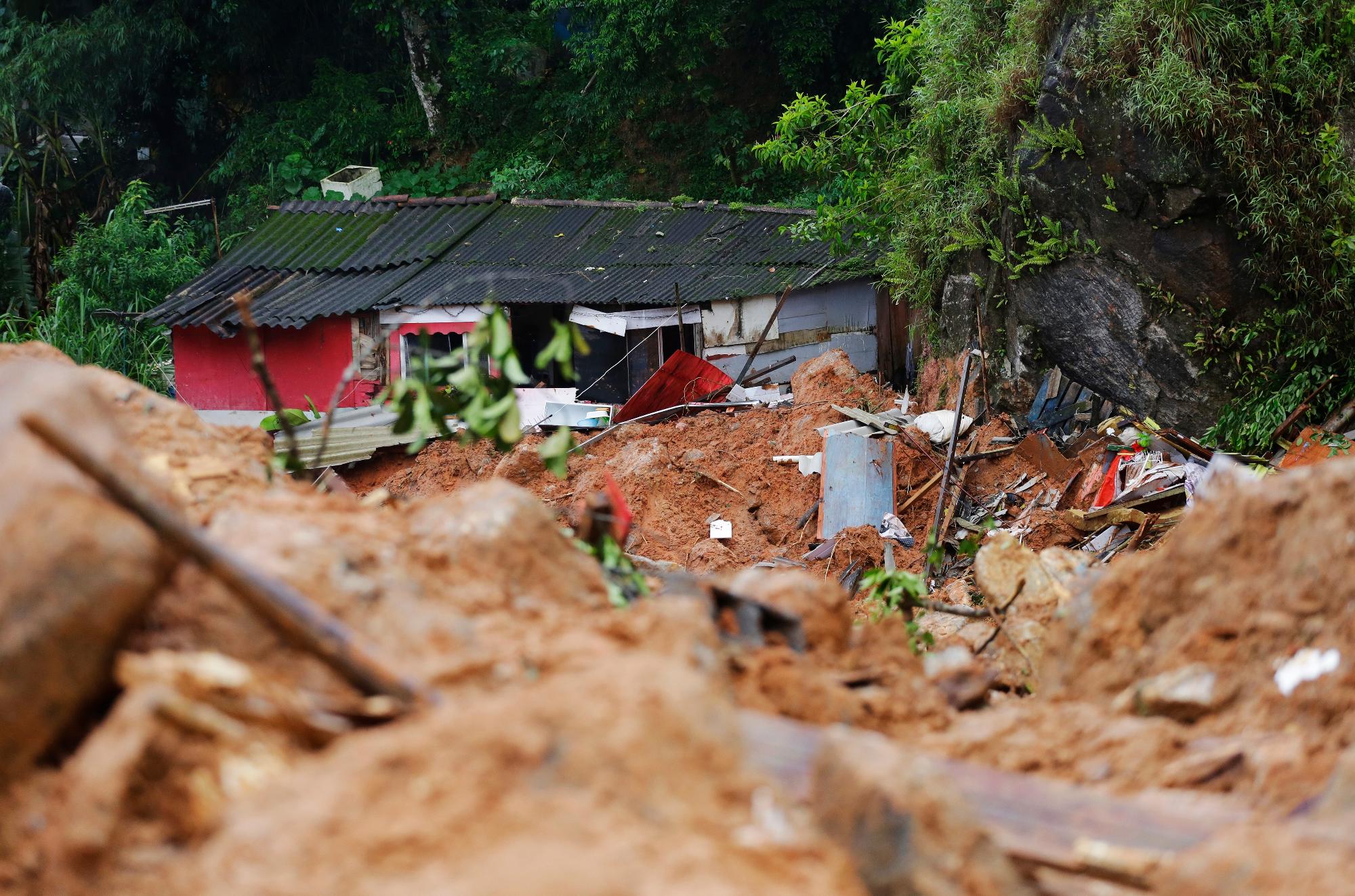 Tovább emelkedett a brazíliai földcsuszamlások halálos áldozatainak száma