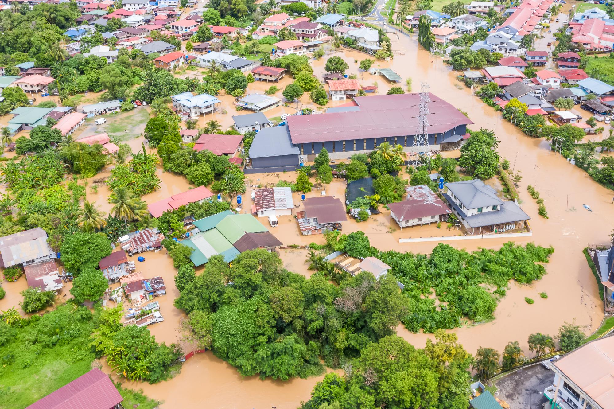 Folytatódnak a súlyos áradások és esőzések Malajziában