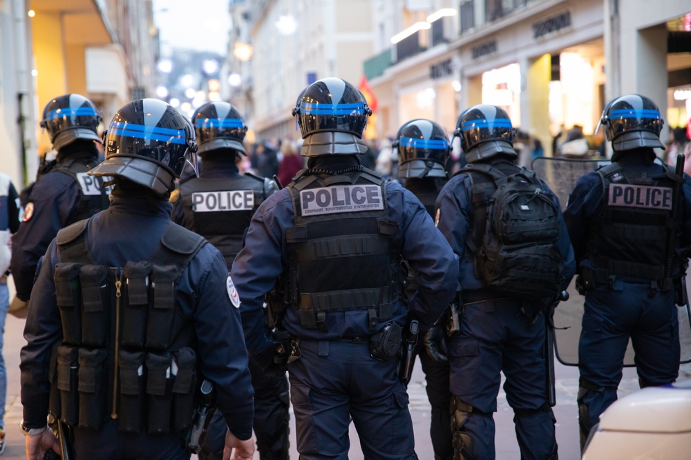 175 rendőr is megsérült a keddi franciaországi tüntetéseken