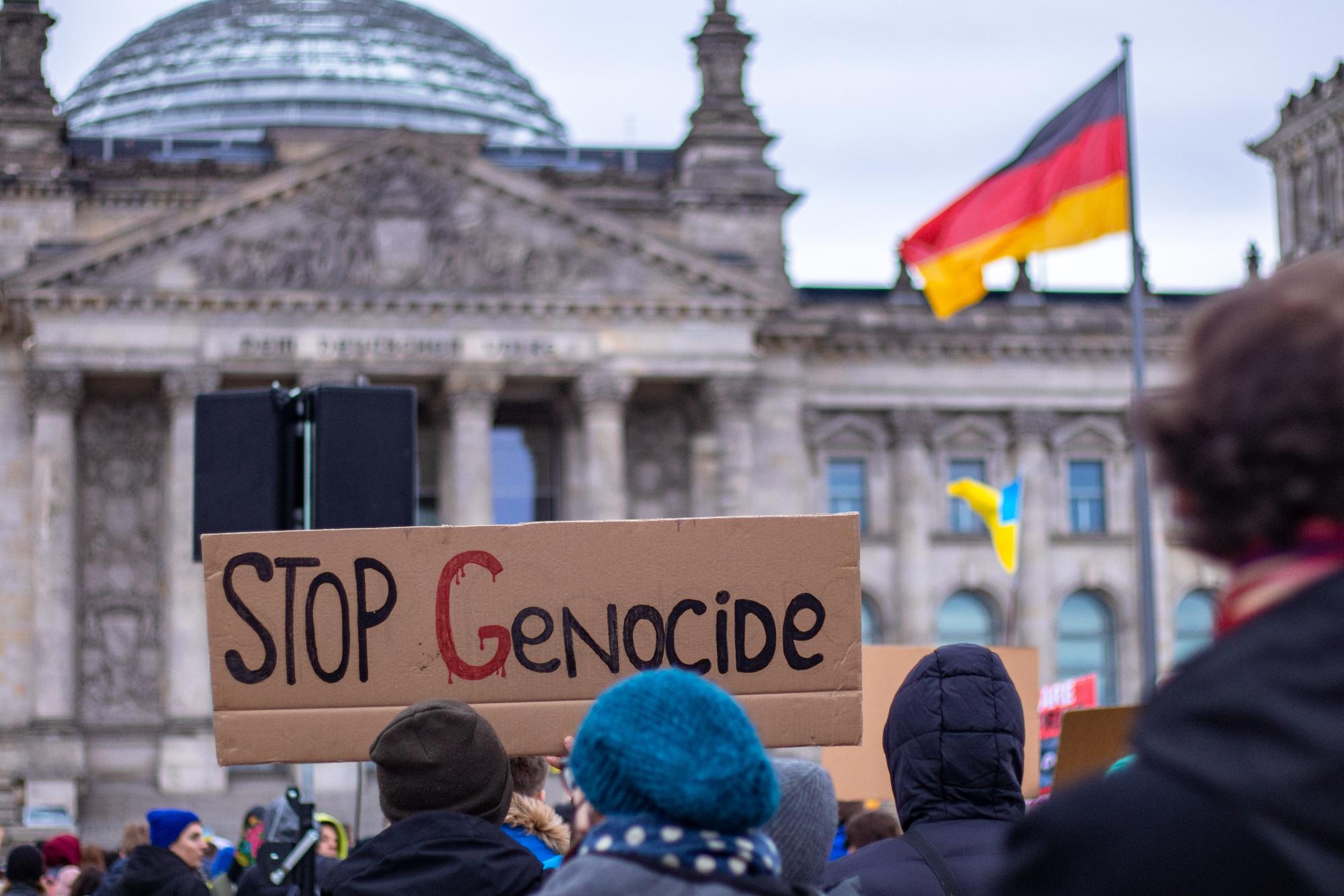 Németország-szerte ezrek követeltek békét és az újrafegyverkezés leállítását