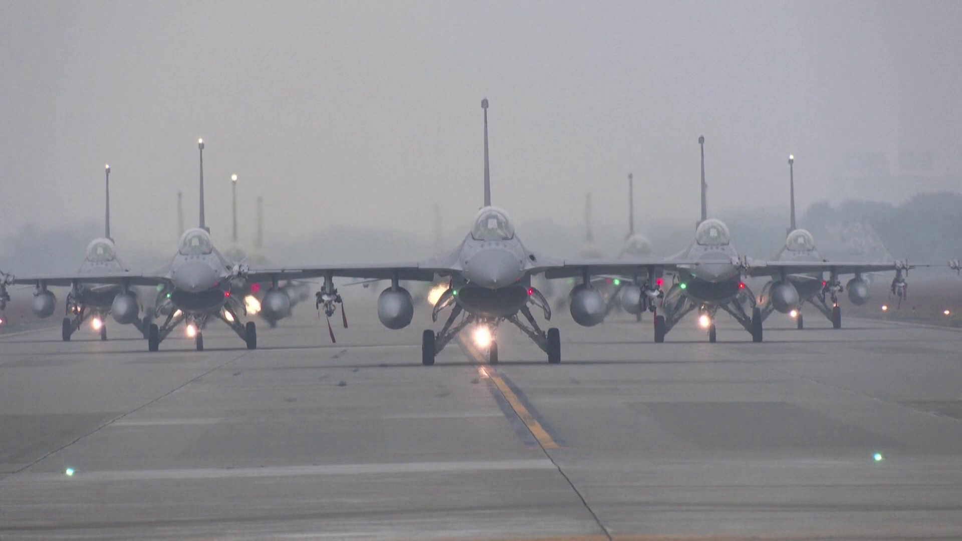  A tajvani védelmi tárca több tucat kínai katonai repülőgépet észlelt Tajvan közelében 