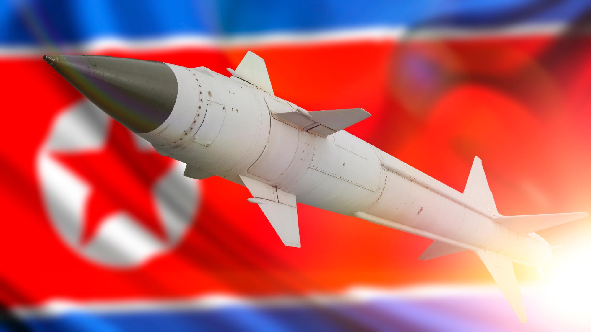 Észak-Korea feltehetően új típusú ballisztikus rakétát lőtt ki