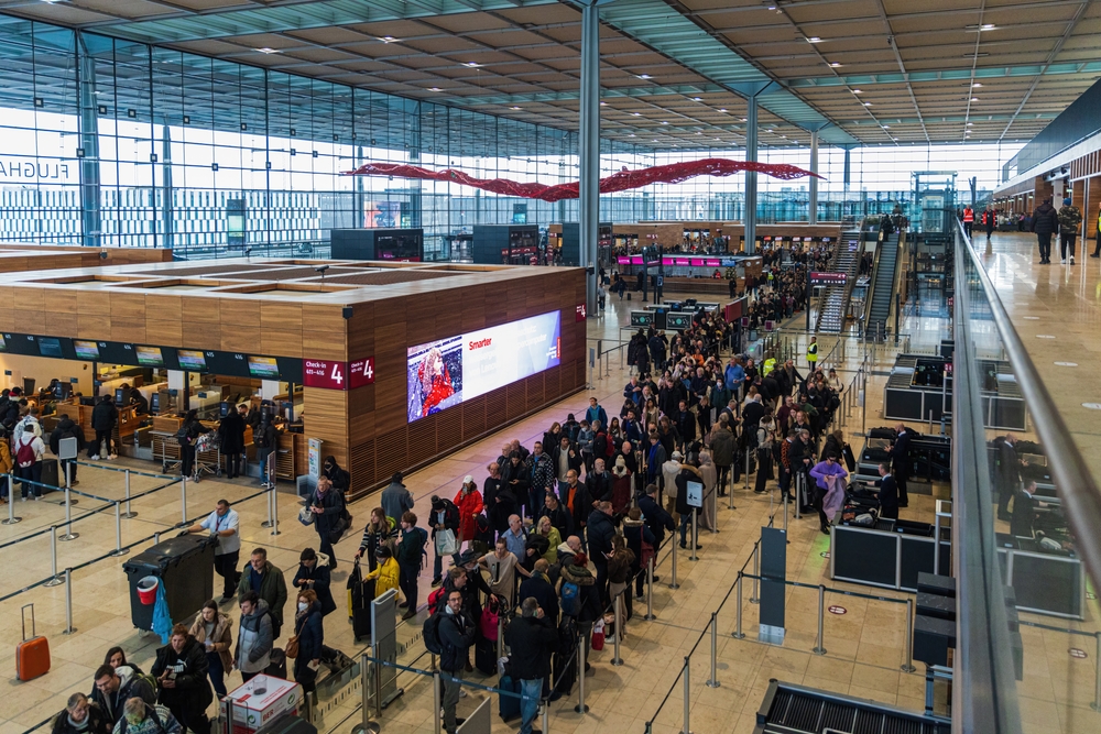 Sztrájk miatt nem indít járatokat hétfőn a berlini repülőtér