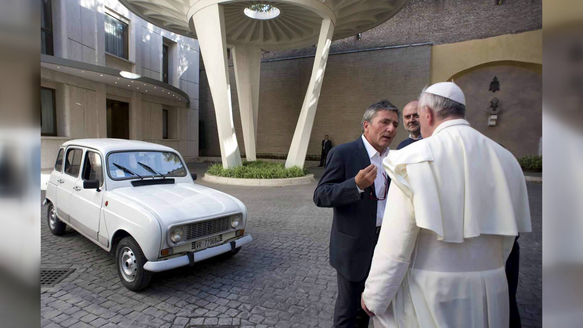 Népautó a pápa kedvenc járműve