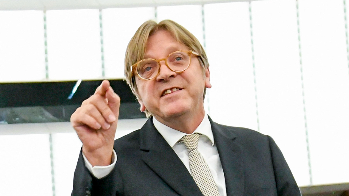 Guy Verhofstadt elvenné Magyarország vétójogát