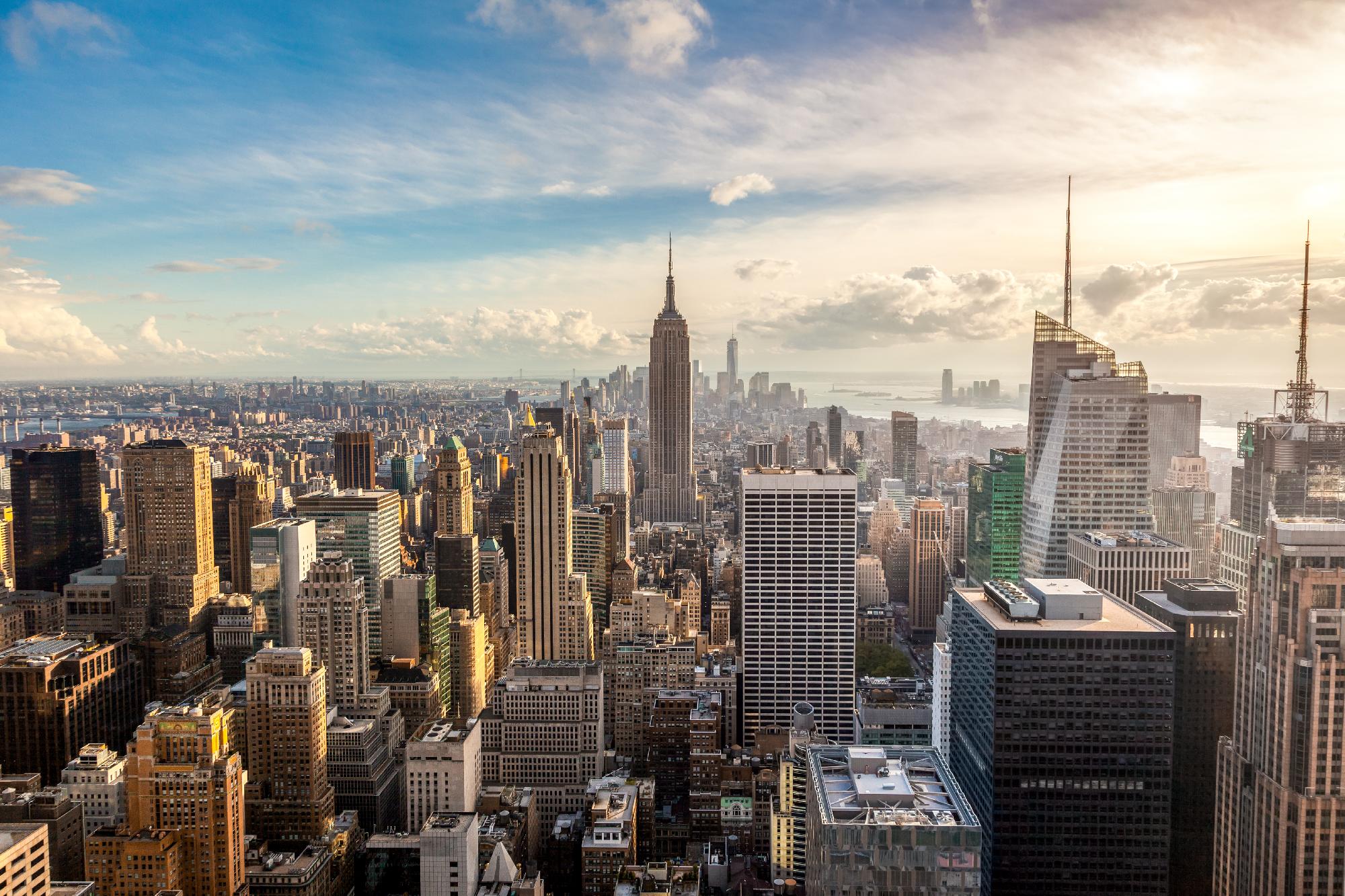 A felhőkarcolók súlya miatt New York folyamatosan süllyed