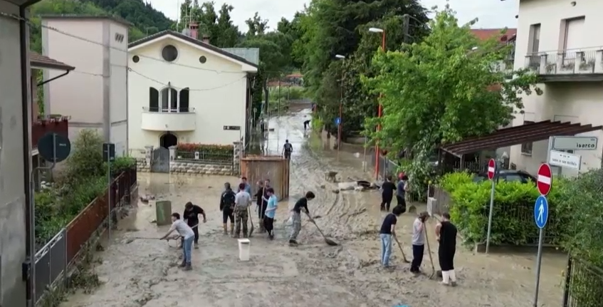 Hatalmas károkat okoz Olaszországban az árvíz