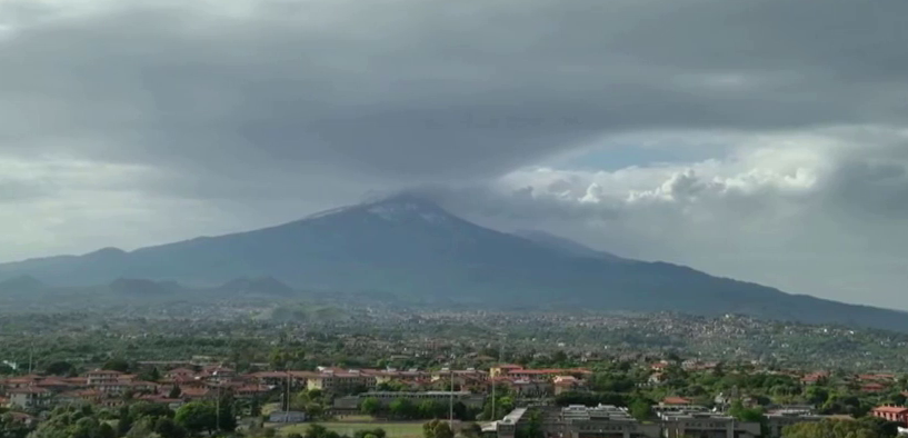 Hamu alá temette Szicíliát az Etna